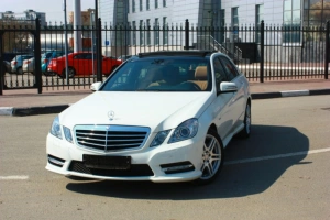 Mercedes E